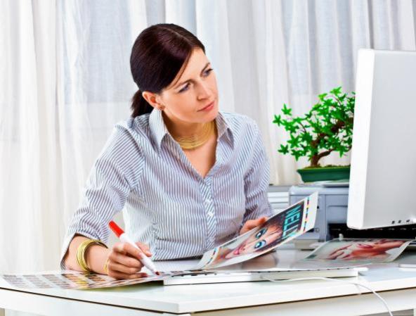 212475-593x450-fashion-editor